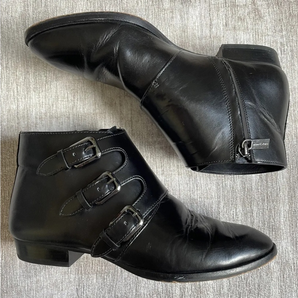 Michael Kors 7M Pointed Leather Booties